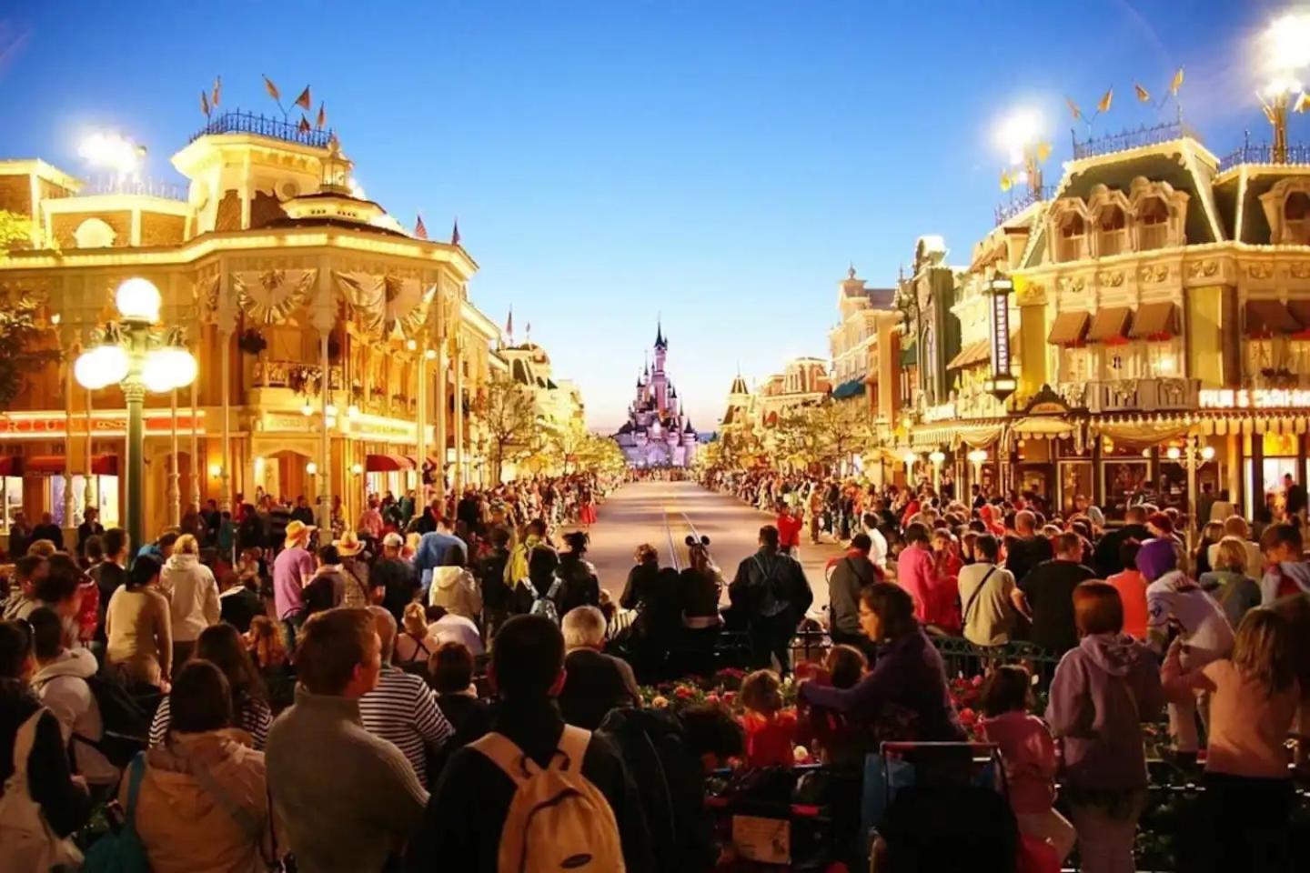 Magic Studio - Disneyland Paris Shopping Village 9 Minutes Chessy  Extérieur photo